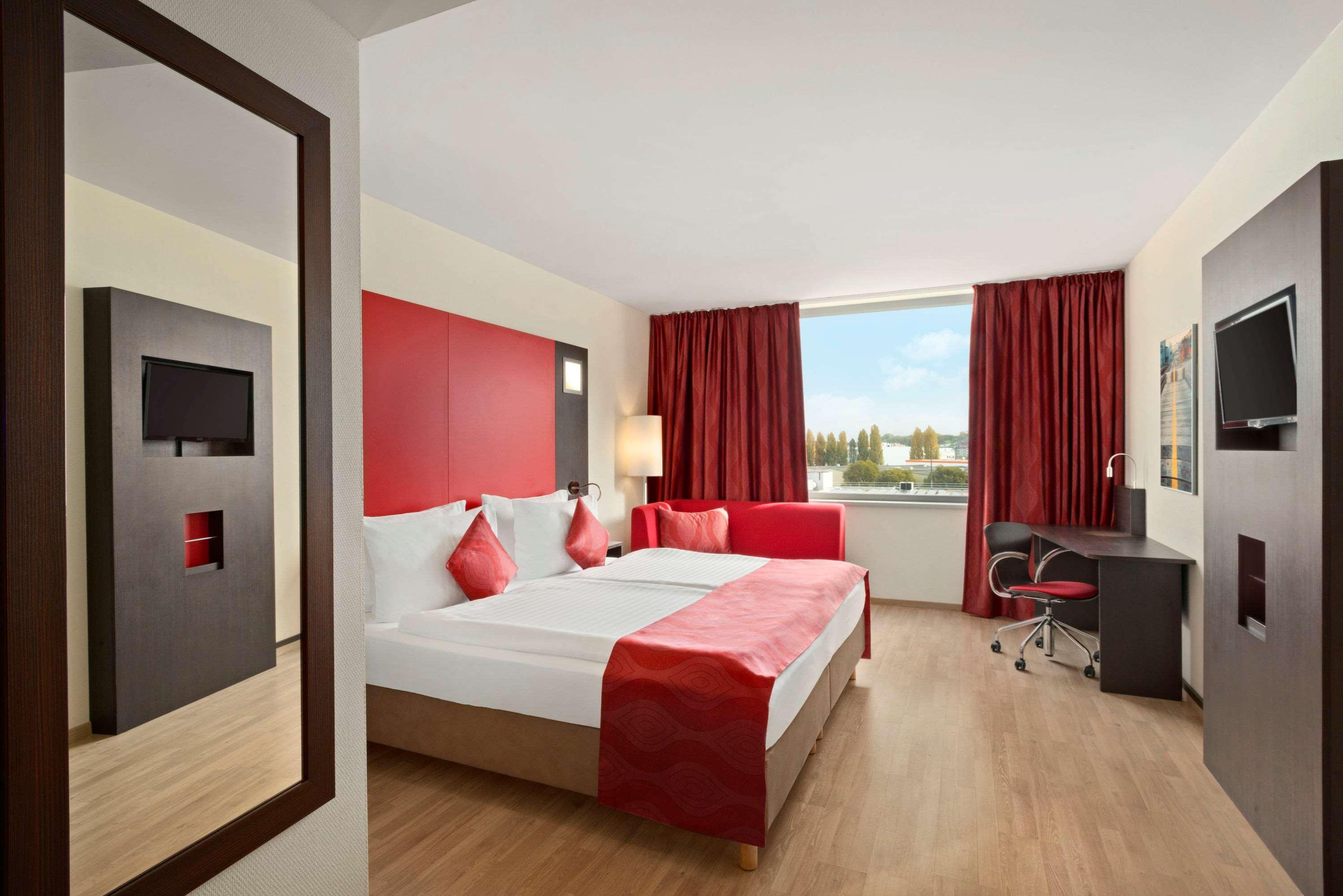 Ramada Encore By Wyndham Geneva Carouge Exterior foto