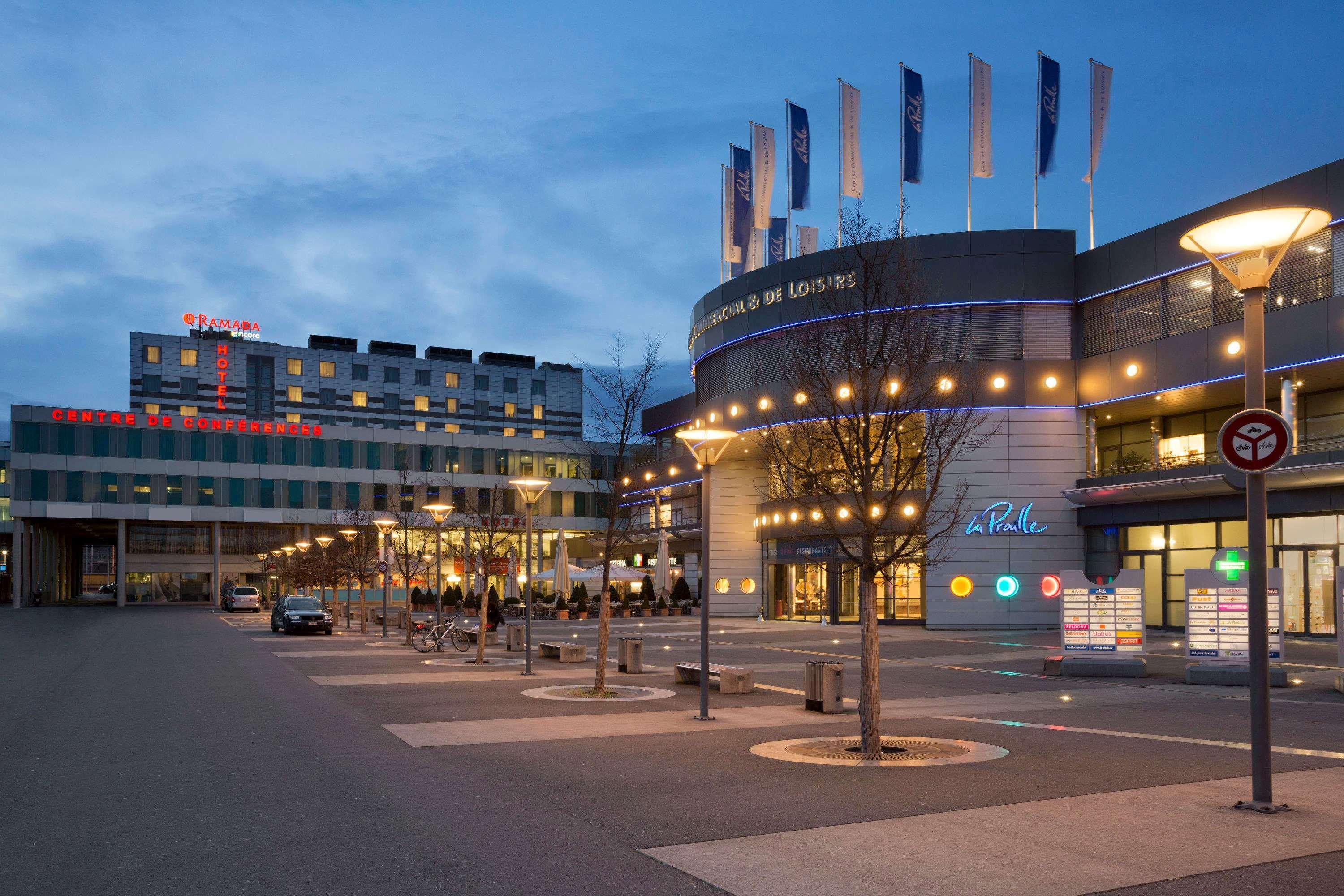 Ramada Encore By Wyndham Geneva Carouge Exterior foto