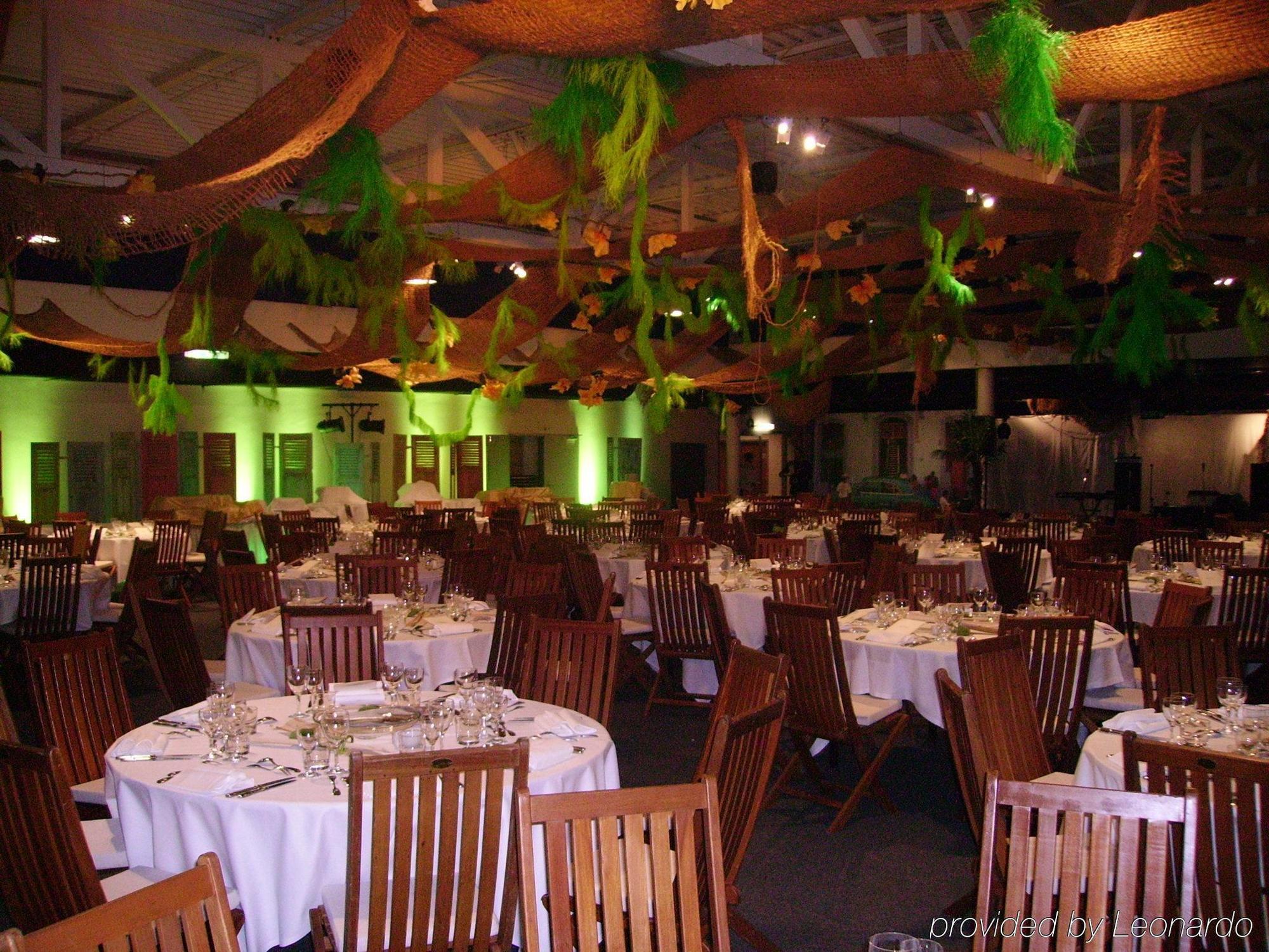 Ramada Encore By Wyndham Geneva Carouge Restaurante foto