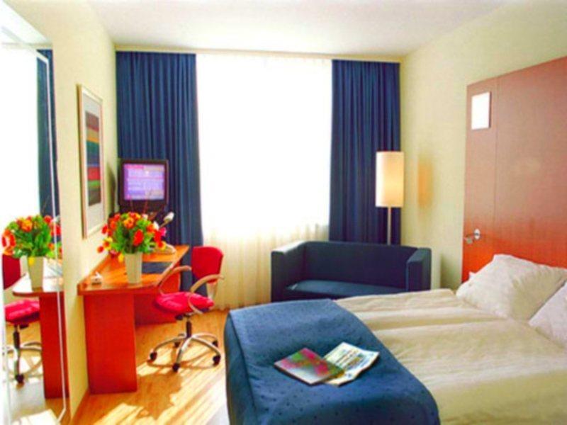 Ramada Encore By Wyndham Geneva Carouge Habitación foto