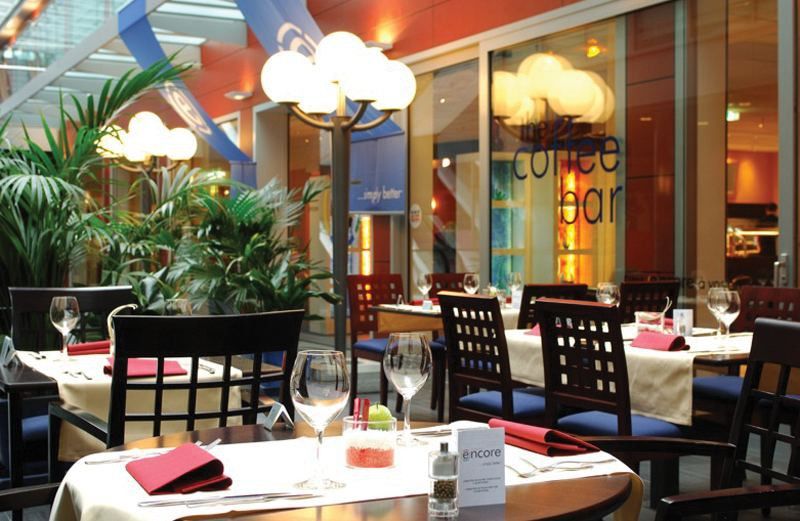 Ramada Encore By Wyndham Geneva Carouge Exterior foto