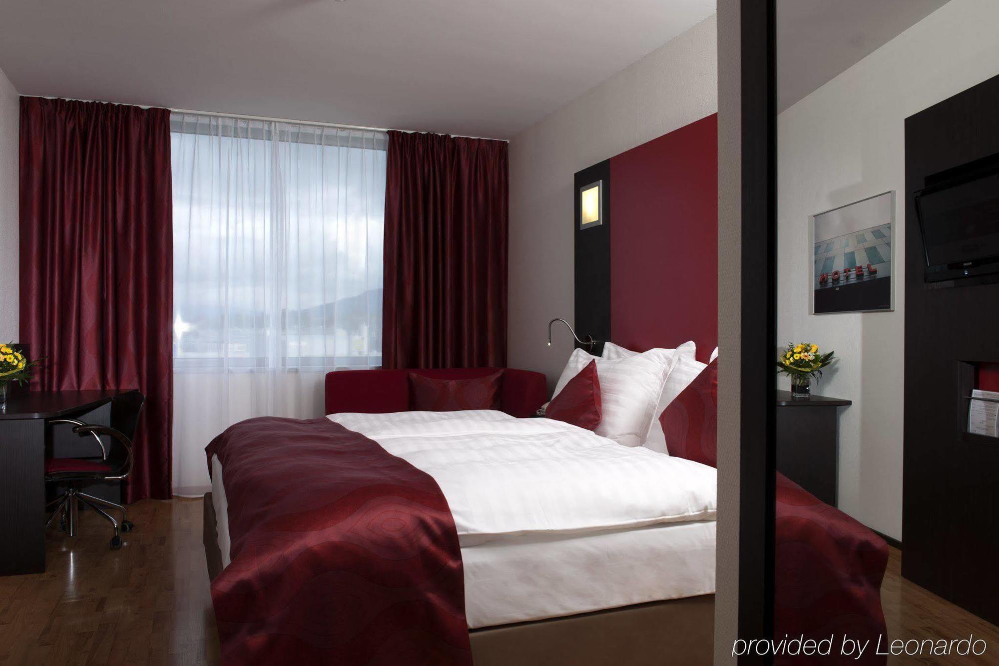 Ramada Encore By Wyndham Geneva Carouge Exterior foto