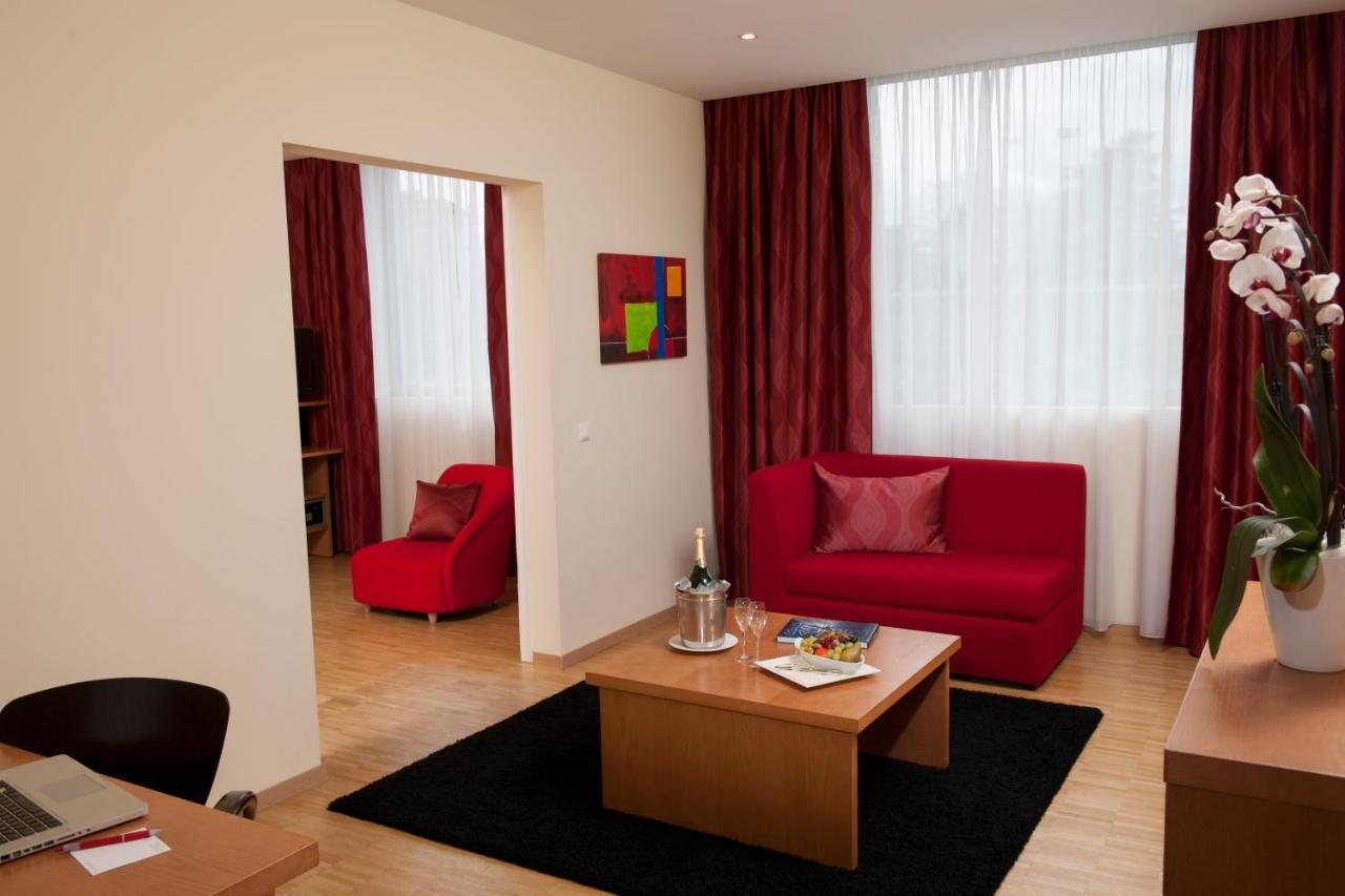 Ramada Encore By Wyndham Geneva Carouge Exterior foto